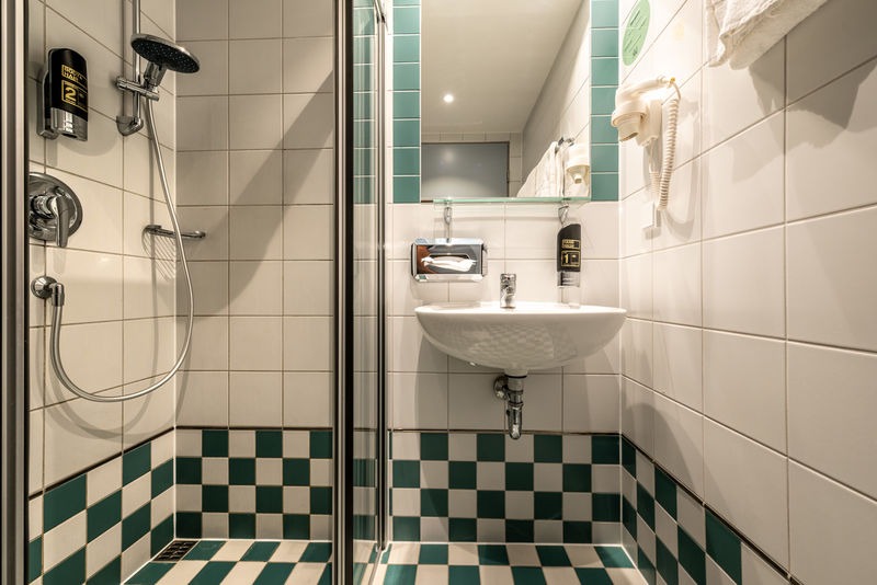 imgi_1_csm_Raststaettenhotel_Dresdner_Badezimmer_374231c808