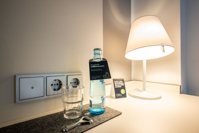 imgi_42_csm_2024-070-Raststaettenhotel_Kassel_Ost_Gratis_Wasser_auf_den_Zimmern_58fe55cf9e