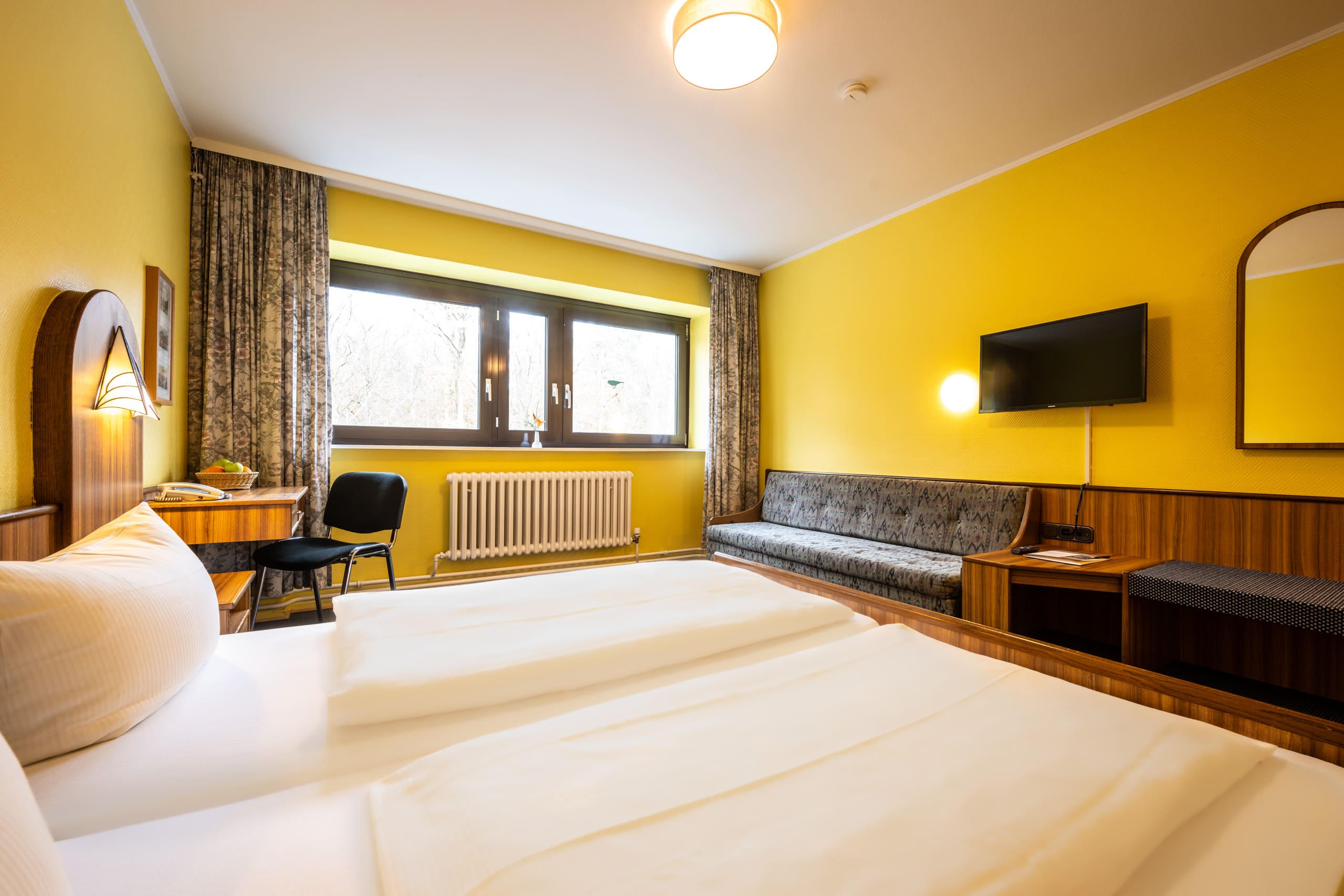 Tank und Rast-2024-040-Grunewald West-Zi.202