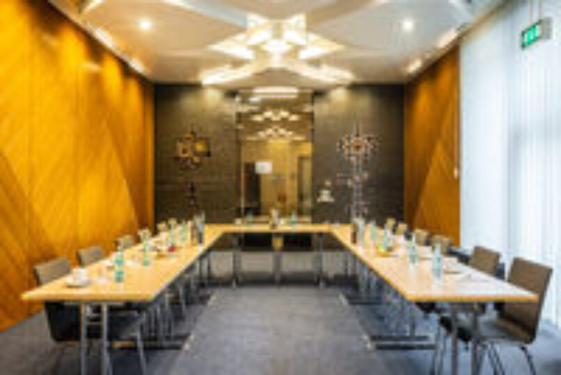 csm_2024-026-Raststaettenhotel_Kassel_Ost_MICE-mittlerer_Tagungsraum2_0787b8468a
